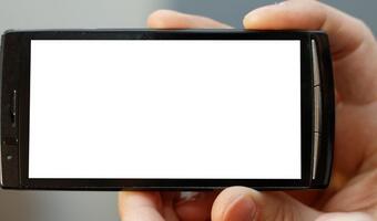 Roaming blokuje rozwój telefonii komórkowej. Gdyby znieść opłaty operatorzy zyskaliby 300 mln klientów