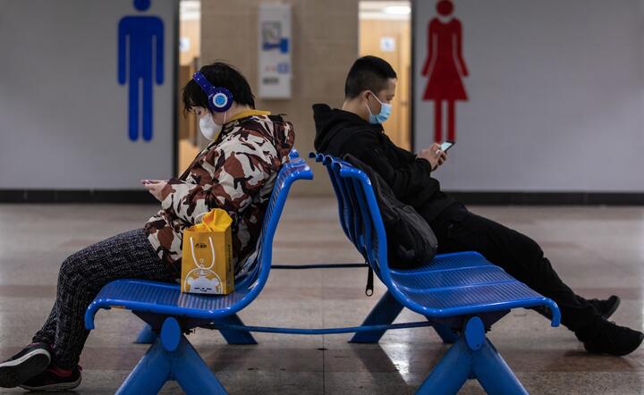 Nasz kraj na razie jest bezpieczny / autor: PAP/EPA/LIU XINGZHE