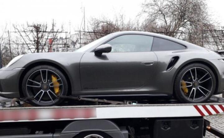 Porsche na lawecie  / autor: Małopolska Policja 