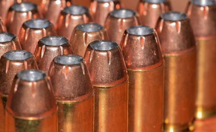 W Polsce powinna powstać fabryka nitrocelulozy i prochu dla potrzeb militarnych / autor: Pixabay