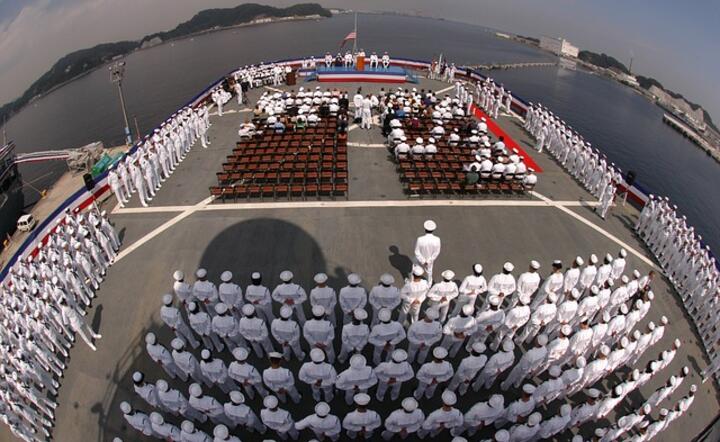 lotniskowiec, Yokosuka, Japonia