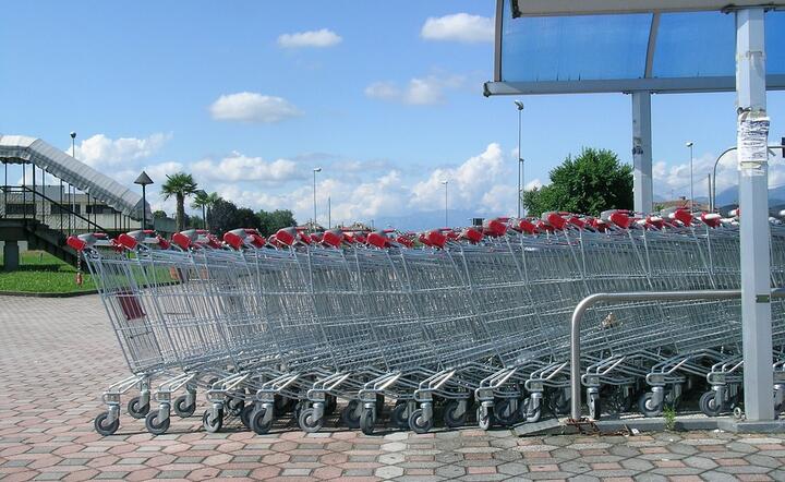 wózki/supermarket / autor: Pixabay