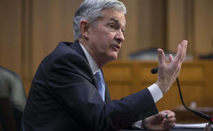Nominat na szefa Fed Jerome Powell przed komisją Senatu USA / autor: fot. PAP/EPA/MICHAEL REYNOLDS