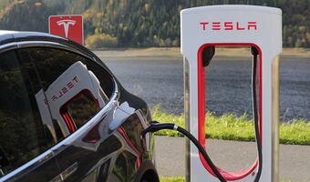 Tesla. Obniżka cen aut nawet 20 proc.