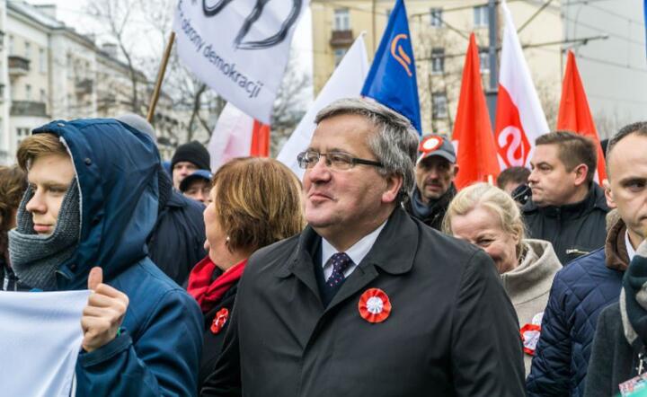 Kolejna kompromitacja Komorowskiego