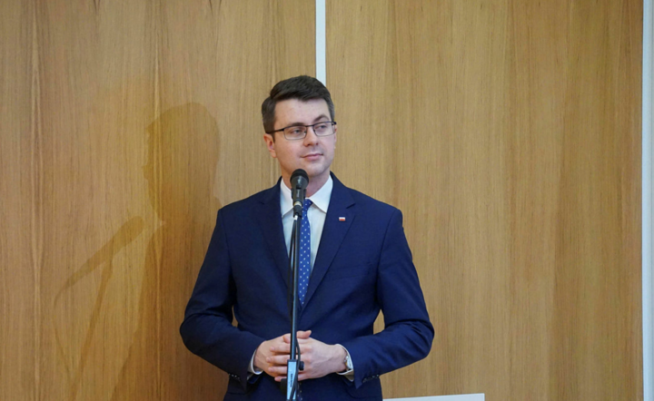 rzecznik rządu Piotr Müller / autor: Fratria