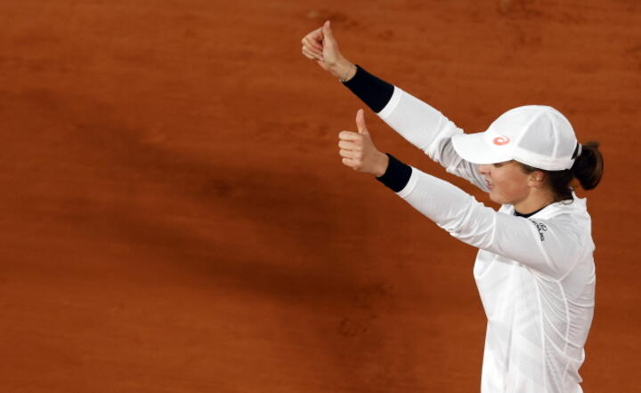 Iga Świątek, turniej French Open na kortach Roland Garros / autor: PAP/EPA/IAN LANGSDON