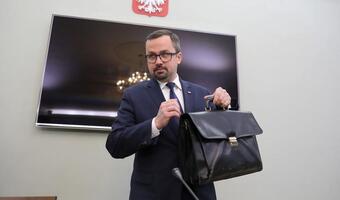 Schetyna atakuje komisję VAT