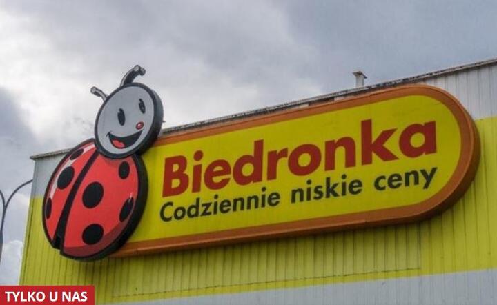 Sieć handlowa Biedronka wpada w ostry konflikt z pracownikami - zwalnia ludzi. / autor: Fratria 