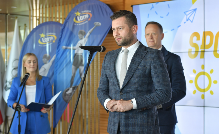 Minister Bortniczuk i prezes Cieślik / autor: Totalizator Sportowy/PAP