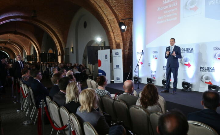 Wicepremier, minister rozwoju Mateusz Morawiecki podczas wystąpienia inaugurującego kongres "Polska Wielki Projekt", fot. PAP/Rafał Guz