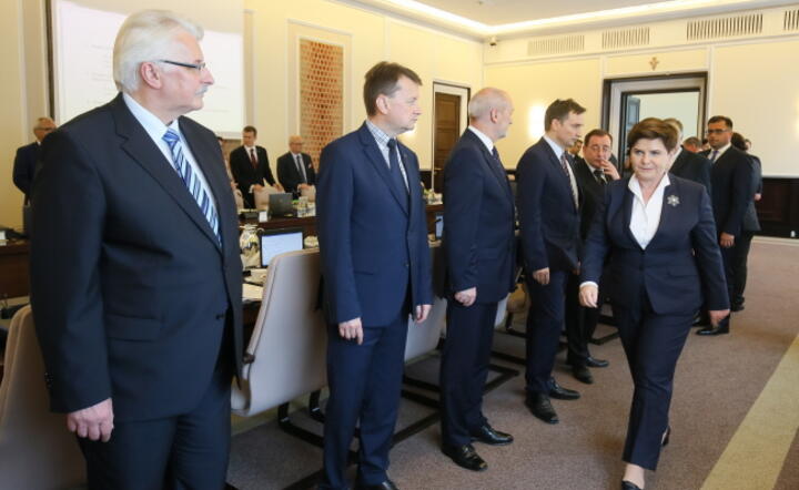 Premier Beata Szydło przez posiedzeniem rządu, fot. PAP / Paweł Supernak