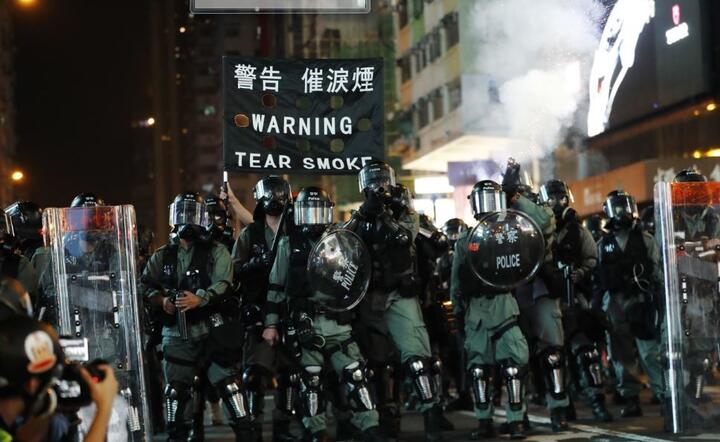 autor: PAP/EPA/LYNN BO BO