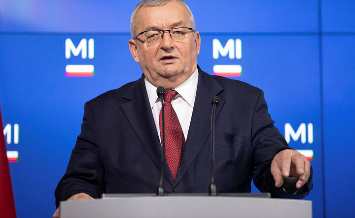 minister infrastruktury Andrzej Adamczyk / autor: Fratria