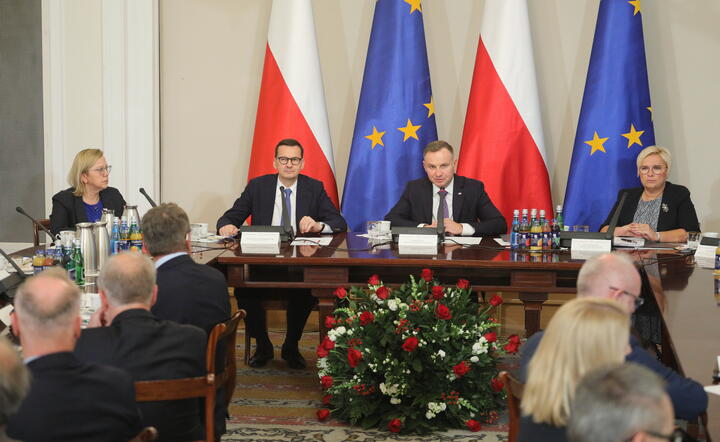 WARSZAWA POSIEDZENIE RADY DS. ŚRODOWISKA I ENERGII / autor: PAP/Paweł Supernak
