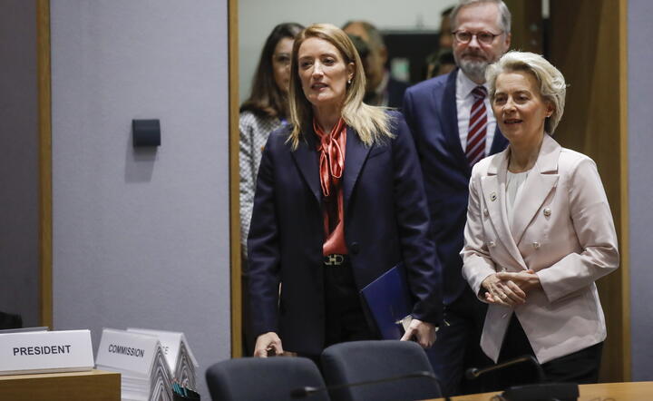 przewodnicząca PE Roberta Metsola, szefowa Komisji Europejskiej Ursula von der Leyen i premier Czech Petr Fiala / autor: fotoserwis PAP