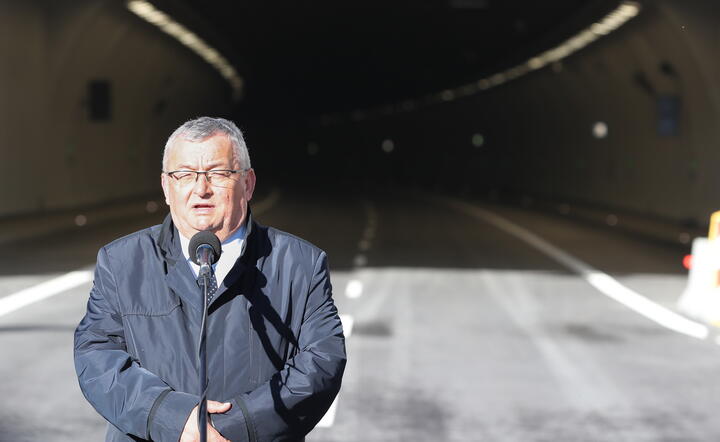 Minister infrastruktury Andrzej Adamczyk / autor: PAP/Grzegorz Momot