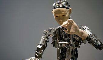 Biznes stawia na roboty, bo brakuje ludzi