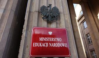 Bezpłatne środki ochrony dla szkół. Coraz mniej czasu