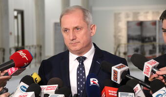 Neumann powinien wycofać się z polityki