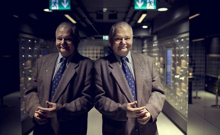 Prezes NBP prof. Adam Glapiński w skarbcu NBP, gdzie przechowywane są zasoby złota banku centralnego / autor: Fratria / Andrzej Wiktor