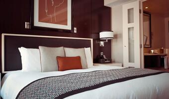 Gigant hotelowy chce zwolnić 1000 pracowników na świecie