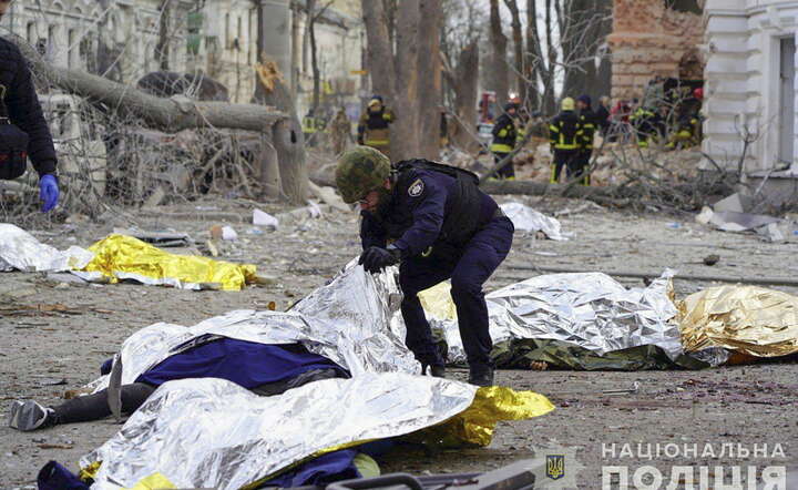 Ofiary rosyjskiego ataku rakietowego na Sumy / autor: PAP/EPA/STATE EMERGENCY SERVICE OF UKRAINE
