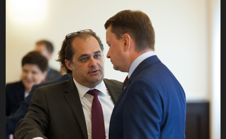 wiceminister infrastruktury Marek Gróbarczyk i szef MON Mariusz Błaszczak / autor: fotoserwis Fratria