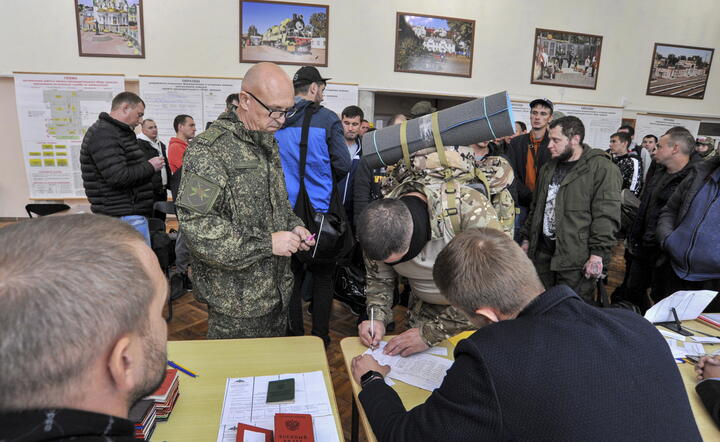 Mobilizacja. Biuro rekrutacyjne w Batajsku / autor: PAP/EPA