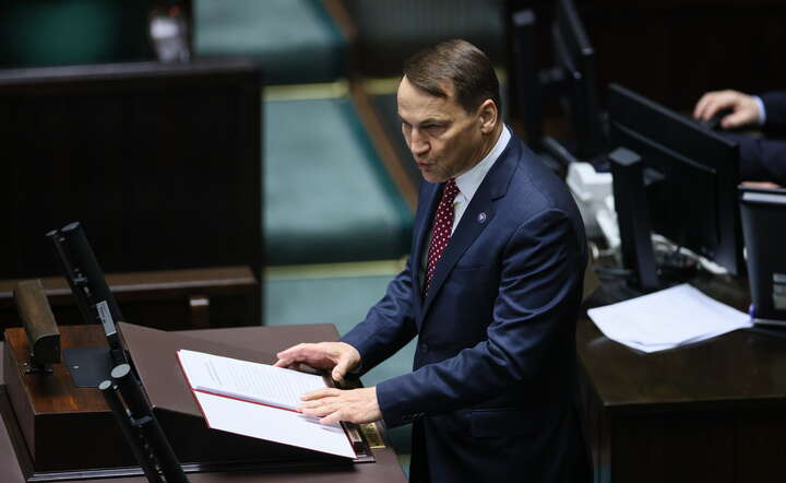 Szef MSZ Radek Sikorski / autor: PAP/Leszek Szymański
