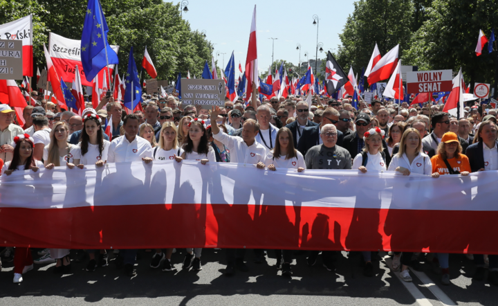 Szef MAP: Tusk i Wałęsa chcą odebrać Polakom szansę na dobrobyt