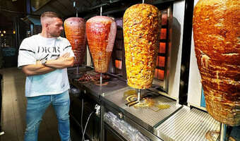 Piłkarski mistrz świata zaoferuje kebab z... automatu!