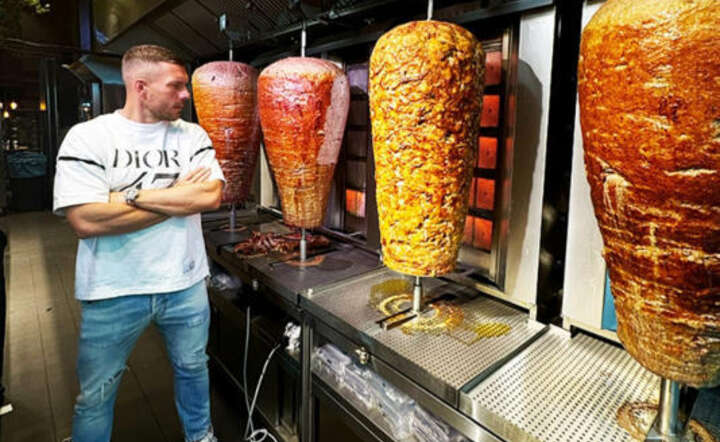 Piłkarski mistrz świata zaoferuje kebab z... automatu!