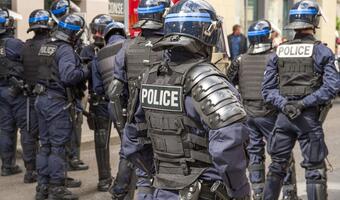 Francja: Policja rezygnuje z granatów z materiałem wybuchowym