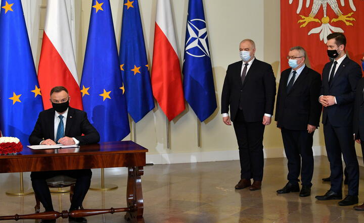 Prezydent Duda popisał ustawę o wsparciu przygotowań do Igrzysk Europejskich w 2023 roku / autor: PAP/Radek Pietruszka
