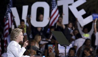 Maleje przewaga Clinton, na rynkach nerwowo