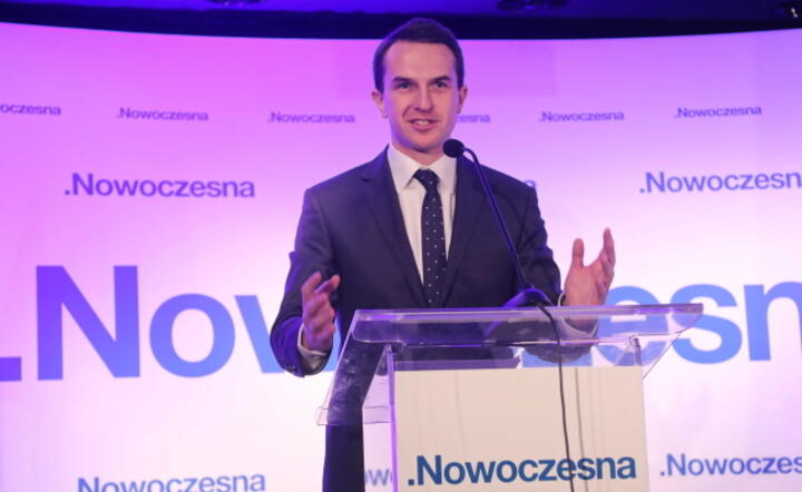 Nowo wybrany przewodniczący Nowoczesnej Adam Szłapka  / autor: PAP