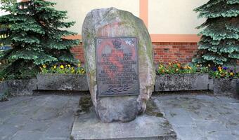 Ustawa dezubekizacyjna w działaniu: Około 50 tys. byłych funkcjonariuszy aparatu PRL będzie miało obniżone emerytury