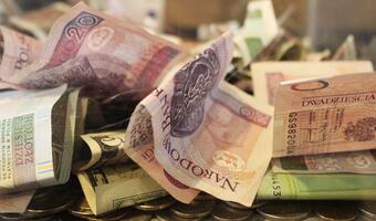 230 mln oszczędności na ubekach