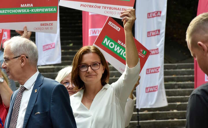 Wiceminister Anita Sowińska radośnie świętuje sukces / autor: Fratria