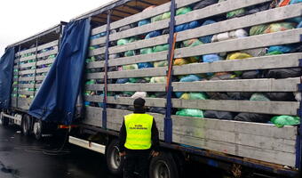 KAS zatrzymała nielegalny transport 18 ton odpadów