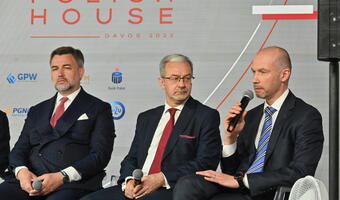 Jak sektor finansowy powinien wspierać transformację energetyczną
