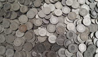 Złoty tanieje; frank szwajcarski przebił pułap 5 zł